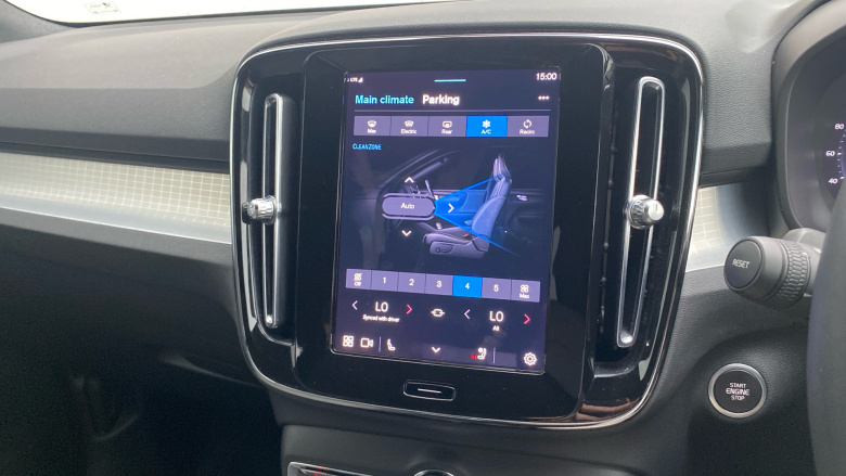 Volvo XC40 2.0 B3P Plus Dark 5dr Auto Petrol Estate